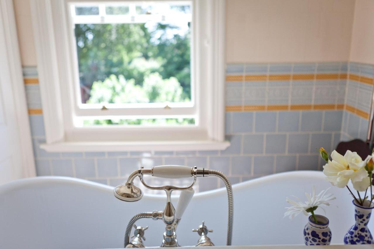 Bed and Breakfast Sherfield House Гастингс Экстерьер фото